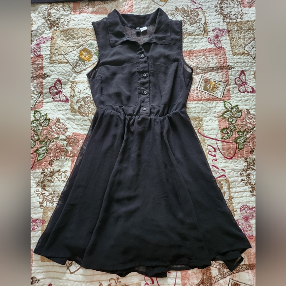 H&M Dresses & Skirts - H&M DIVIDED Womens Collared Neck Button Down Sleeveless Black Dress Size 2